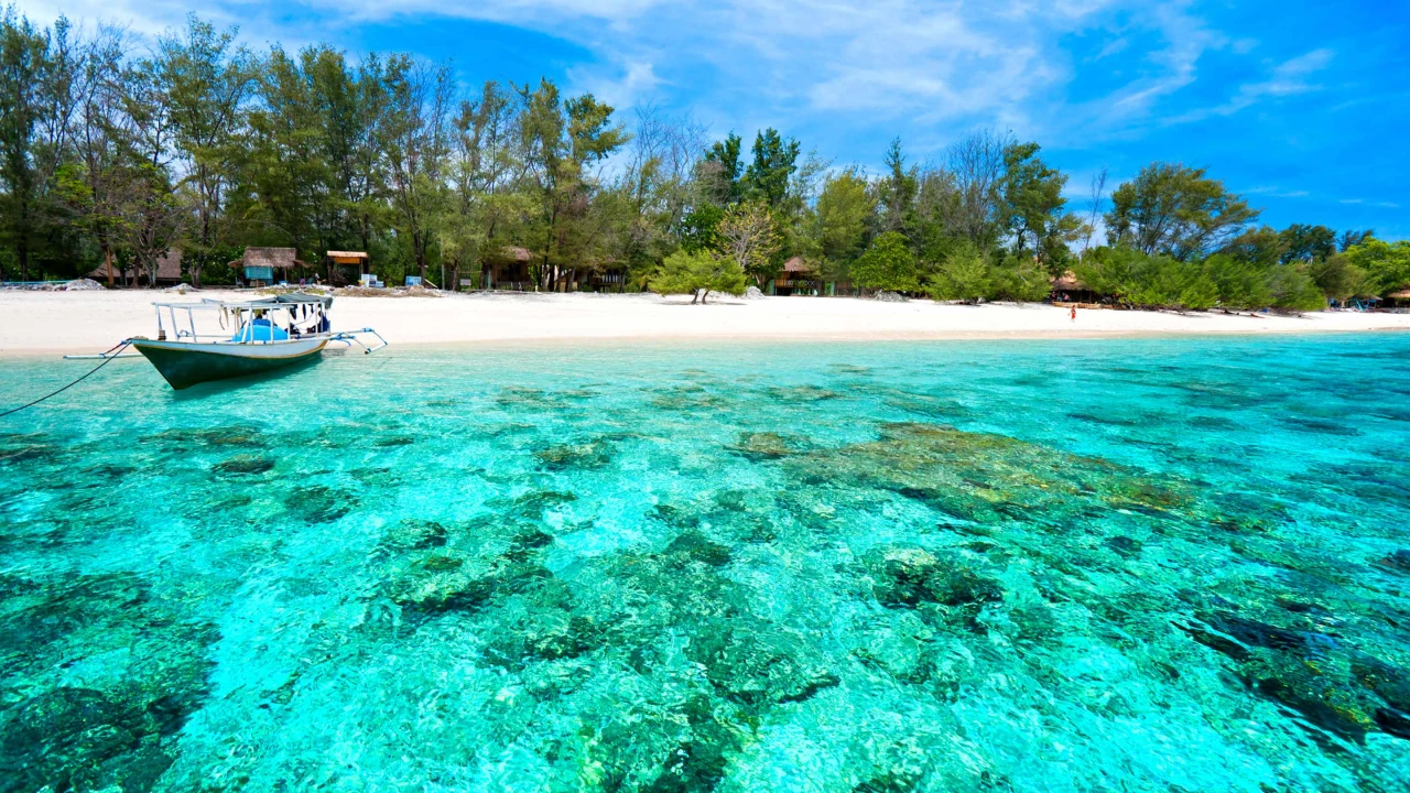 7 Best Islands around Bali