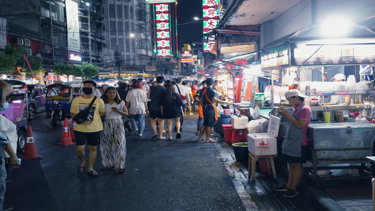 Experiencing the Night Markets in Thailand